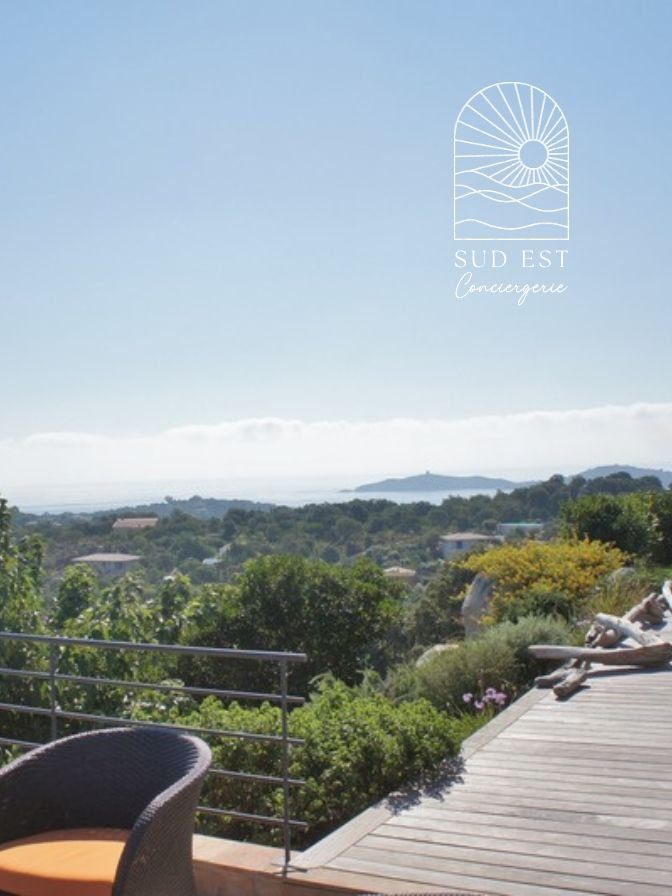 Hébergement de vacances avec vue panoramique sur la baie de Pinarello