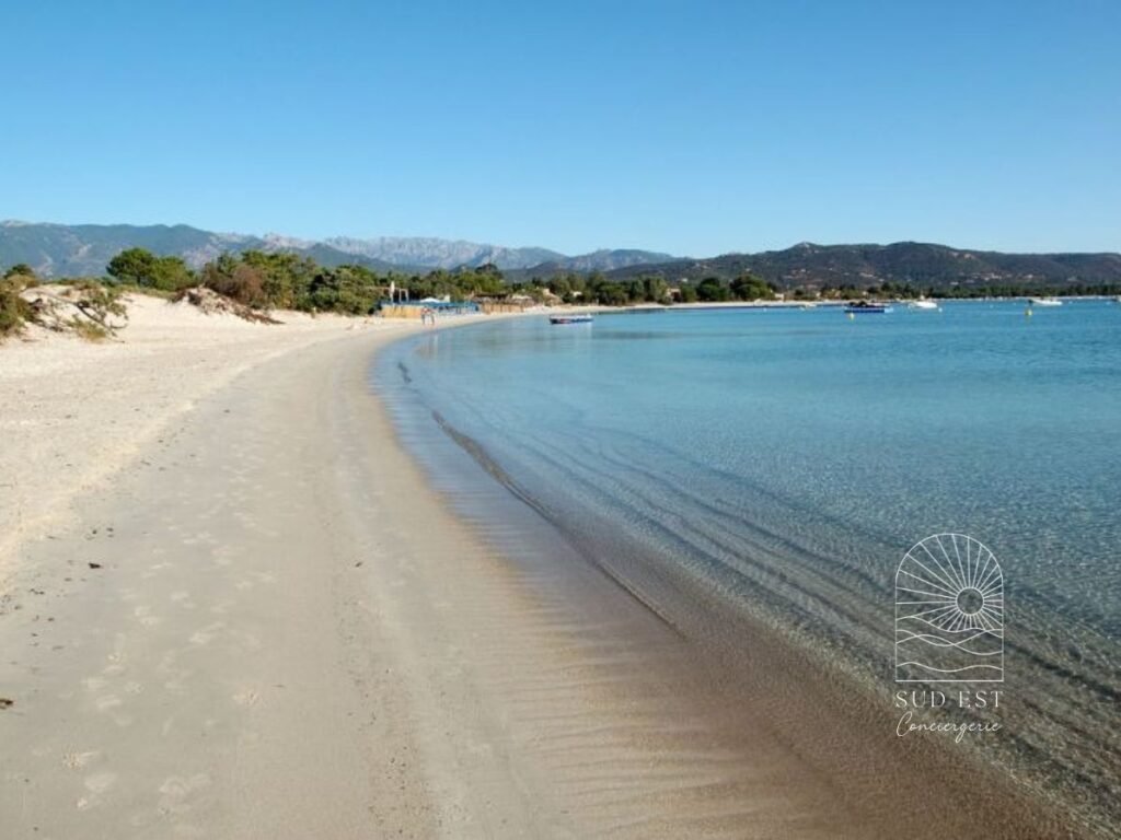 Plage de Cala Rossa à pied depuis notre Villa Bendettu