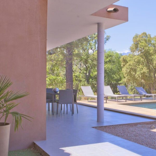 Location de vacances Sainte Lucie de Porto Vecchio - Villa sous le pin (5)