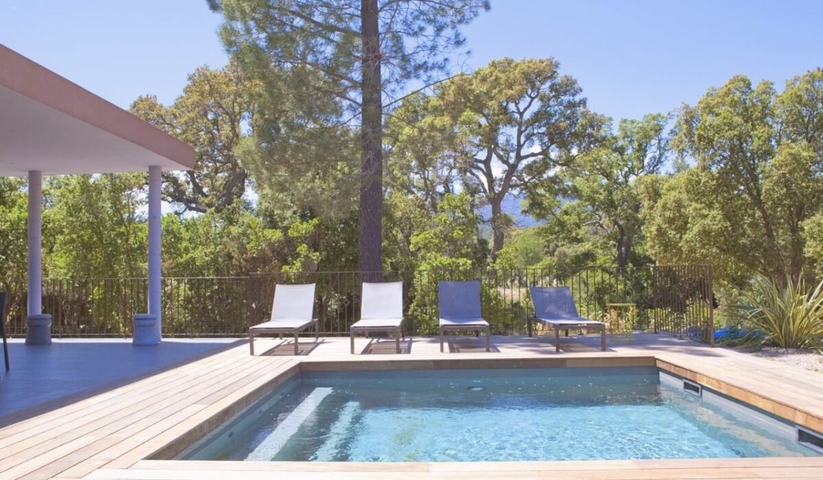 Villa sous le pin - Location vacances Pinarello Corse (16)