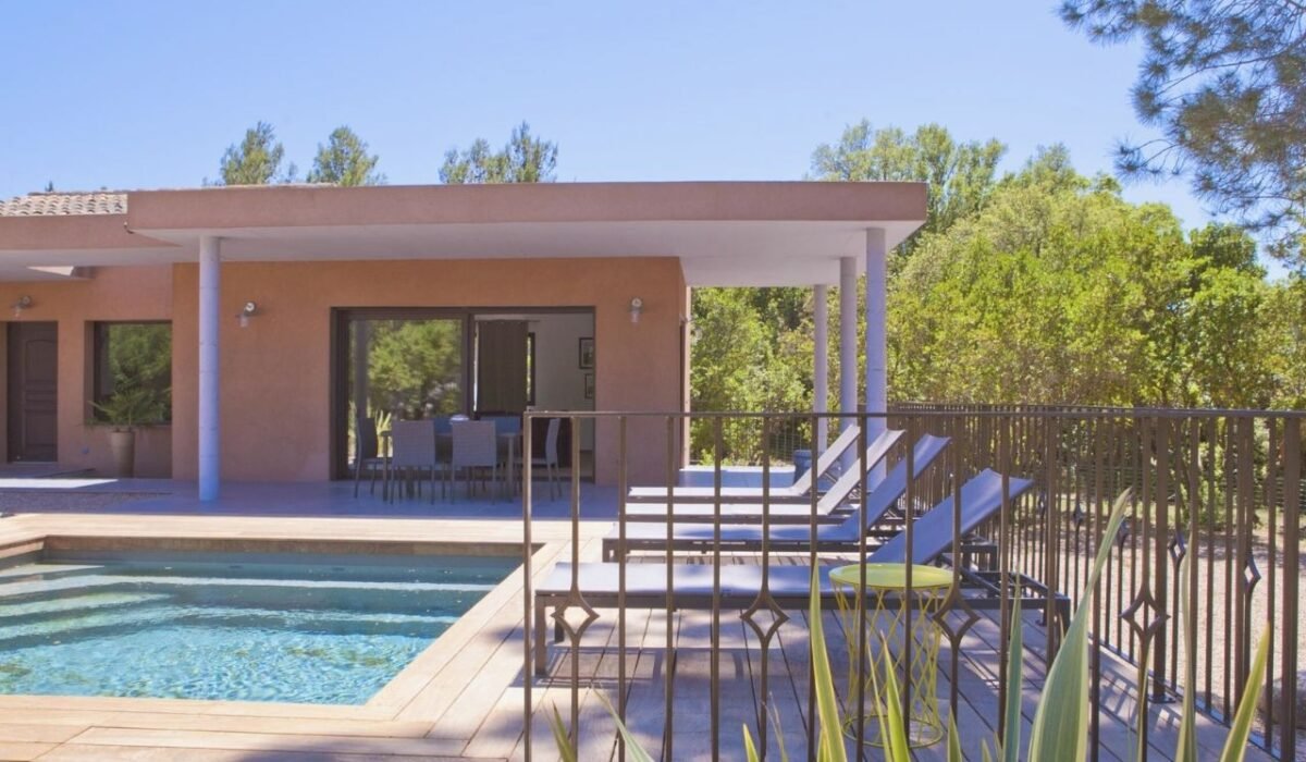 Villa sous le pin - Location vacances Pinarello Corse (2)