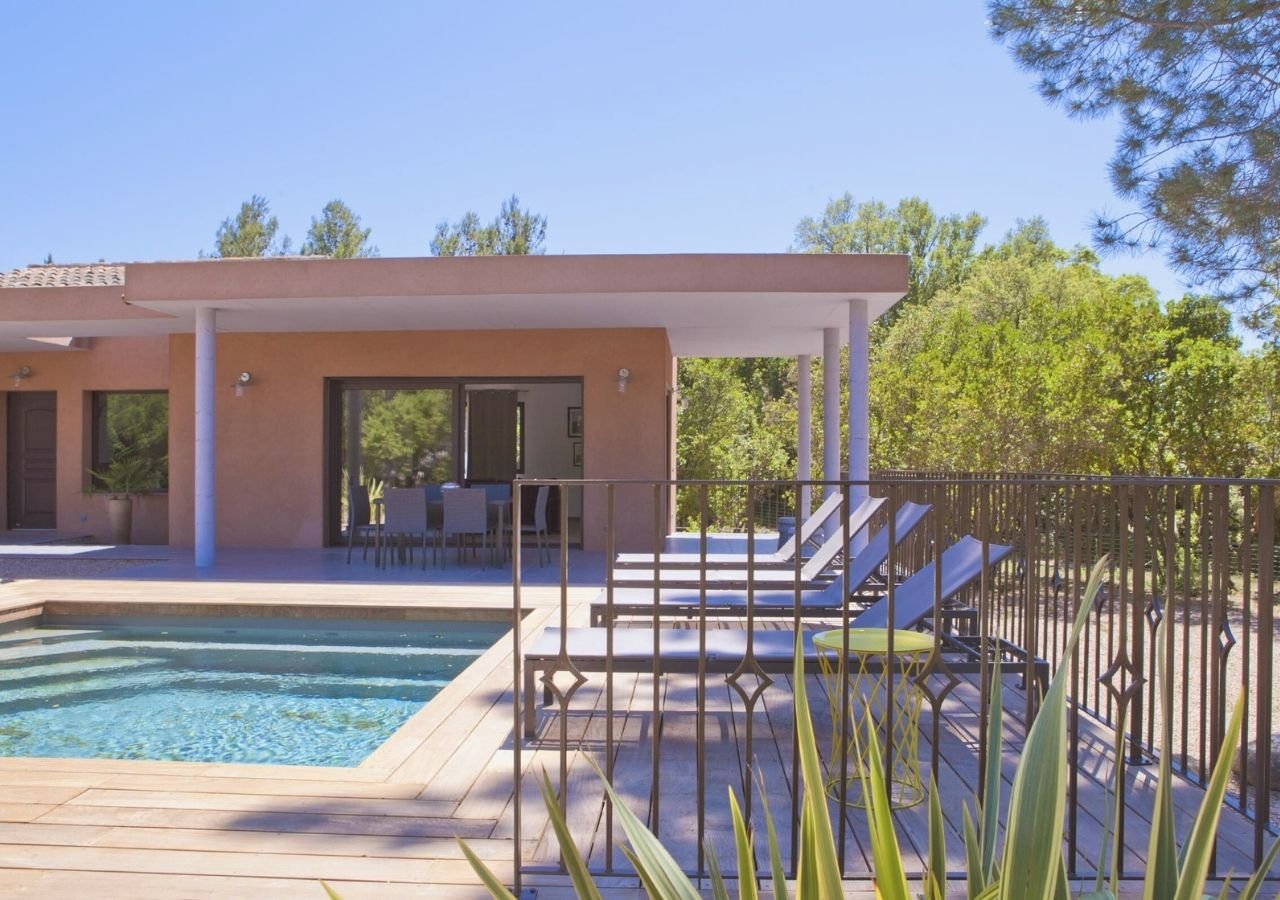 Lire la suite à propos de l’article Villa Sous le pin