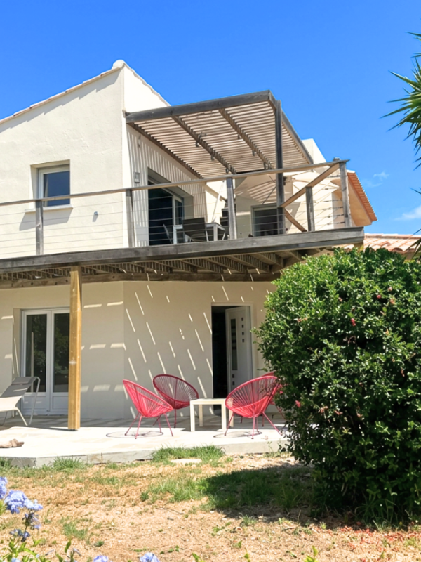 14location pied dans l'eau corse
