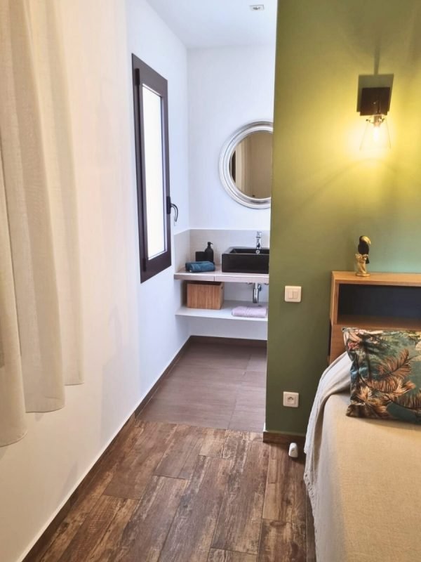 Location de vacances Sainte Lucie de Porto Vecchio - Villa sous le pin (2)