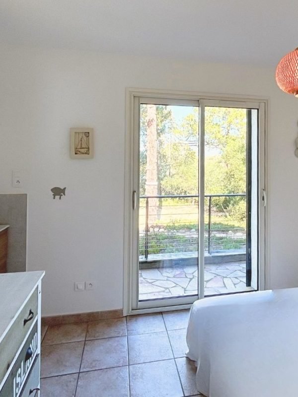 Location villa pieds dans l'eau Porto Vecchio23