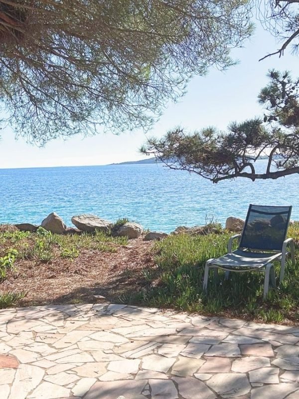 Location villa pieds dans l'eau Porto Vecchio44